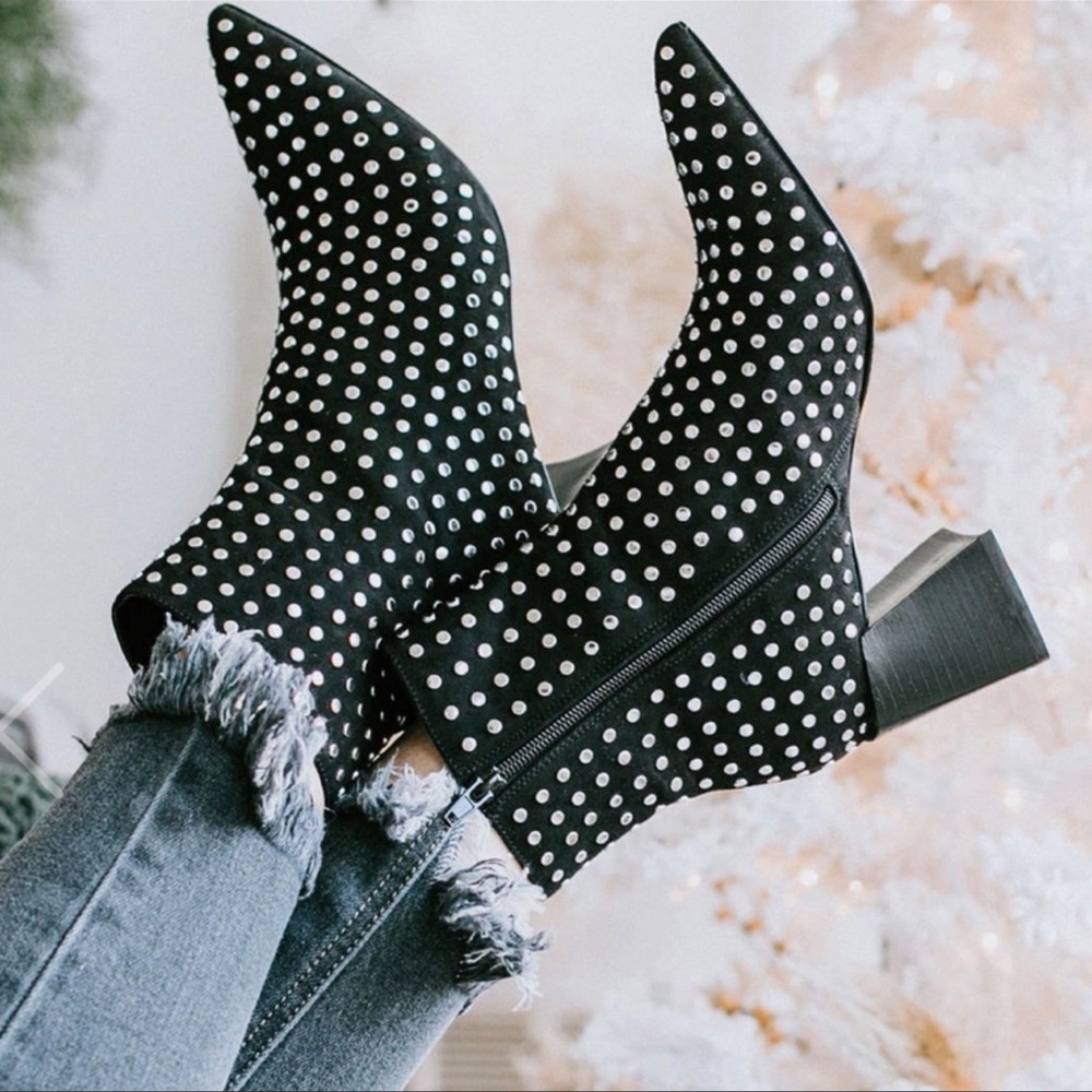 STEVE MADDEN Elaria Black Studded Ankle Boots 5.5